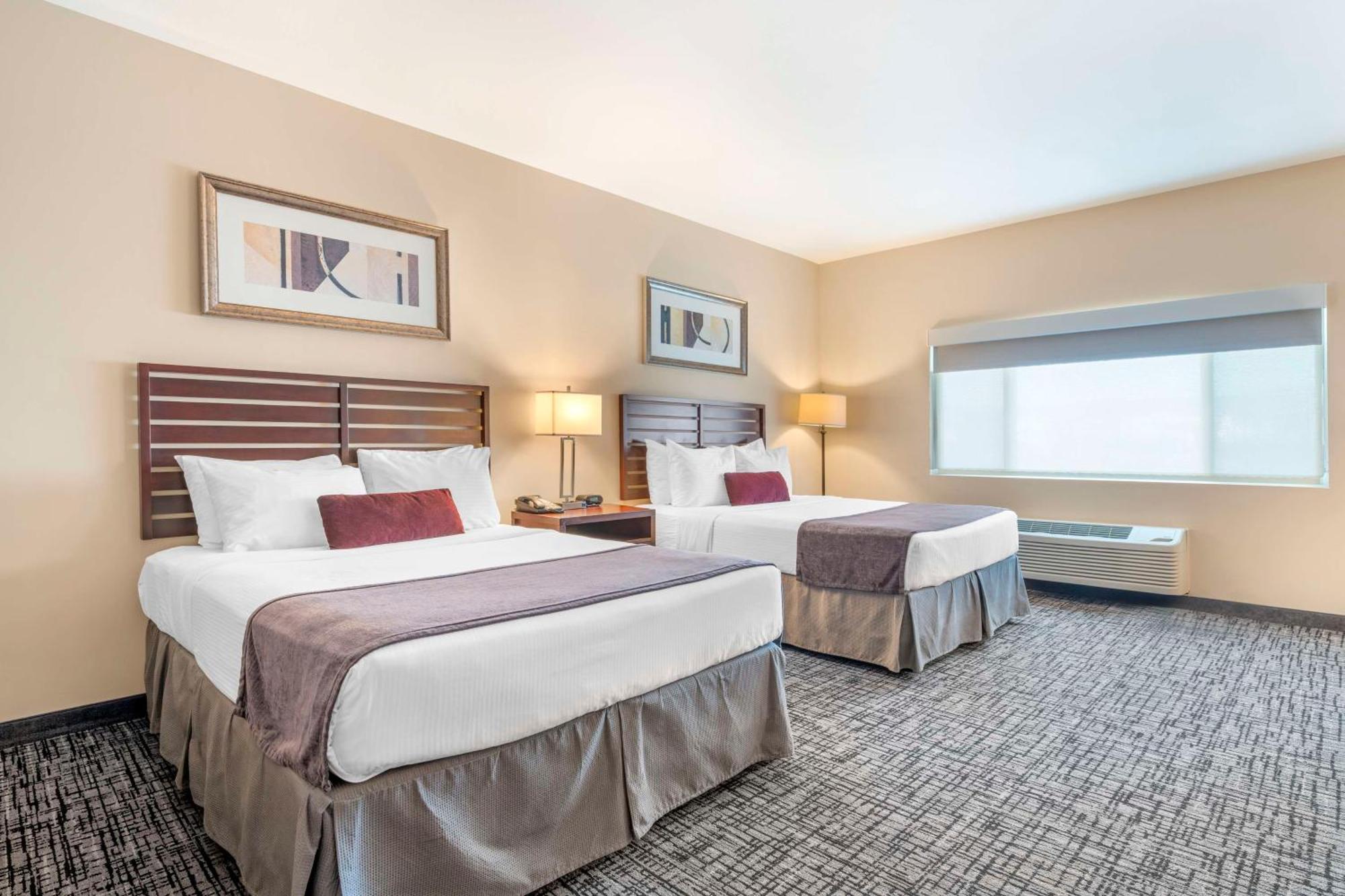 Best Western Plus Bayside Hotel Oakland Exterior photo